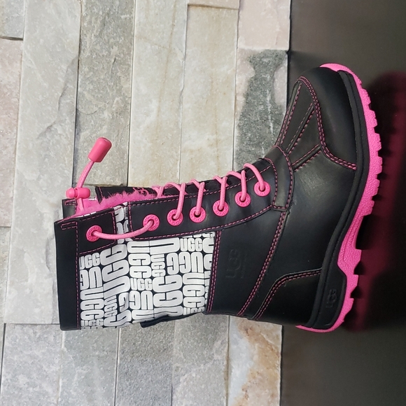 UGG Kids Butte II Cwr Snow Boot - Picture 8 of 9